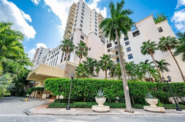 $3,500 | 888 Douglas Road, Unit 1401, Coral Gables, FL 33134