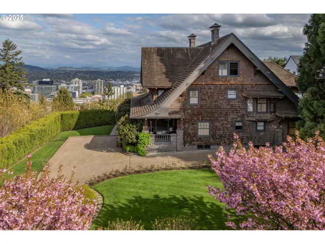 $2,590,000 | 1960 Southwest 16th Avenue, Portland, OR 97201
