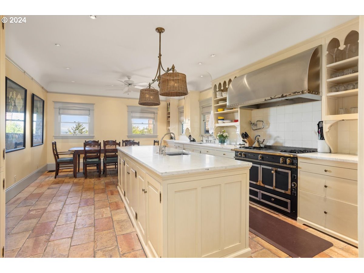 1960 Southwest 16th Avenue Portland, OR 97201 - Photo 16 of 45