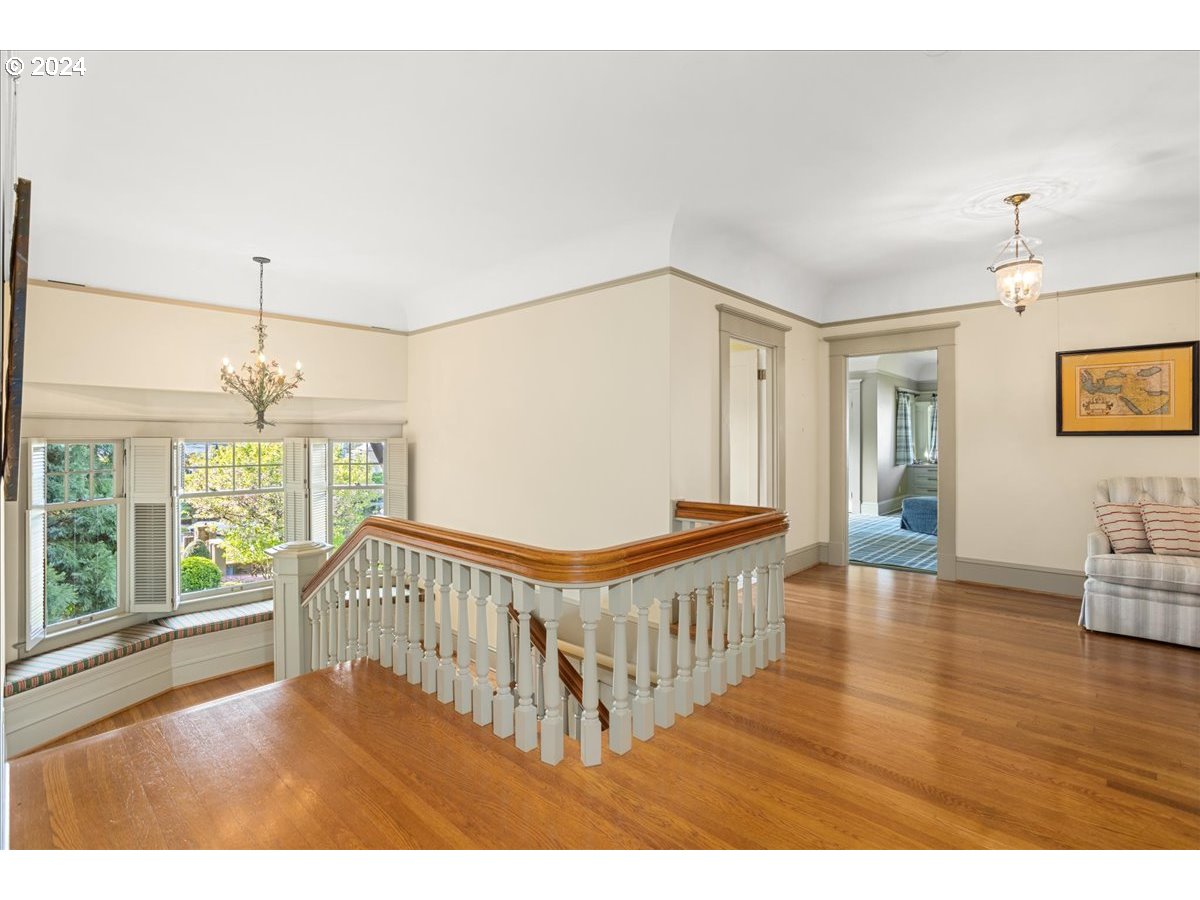 1960 Southwest 16th Avenue Portland, OR 97201 - Photo 19 of 45