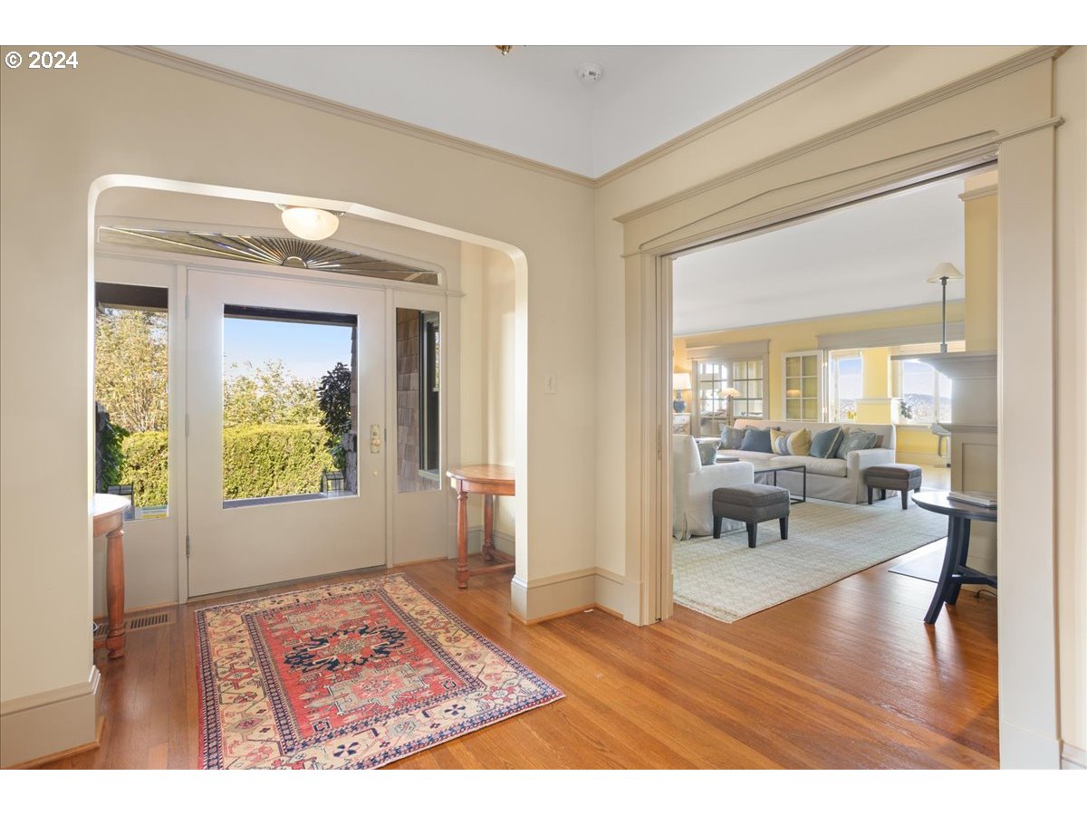 1960 Southwest 16th Avenue Portland, OR 97201 - Photo 9 of 45