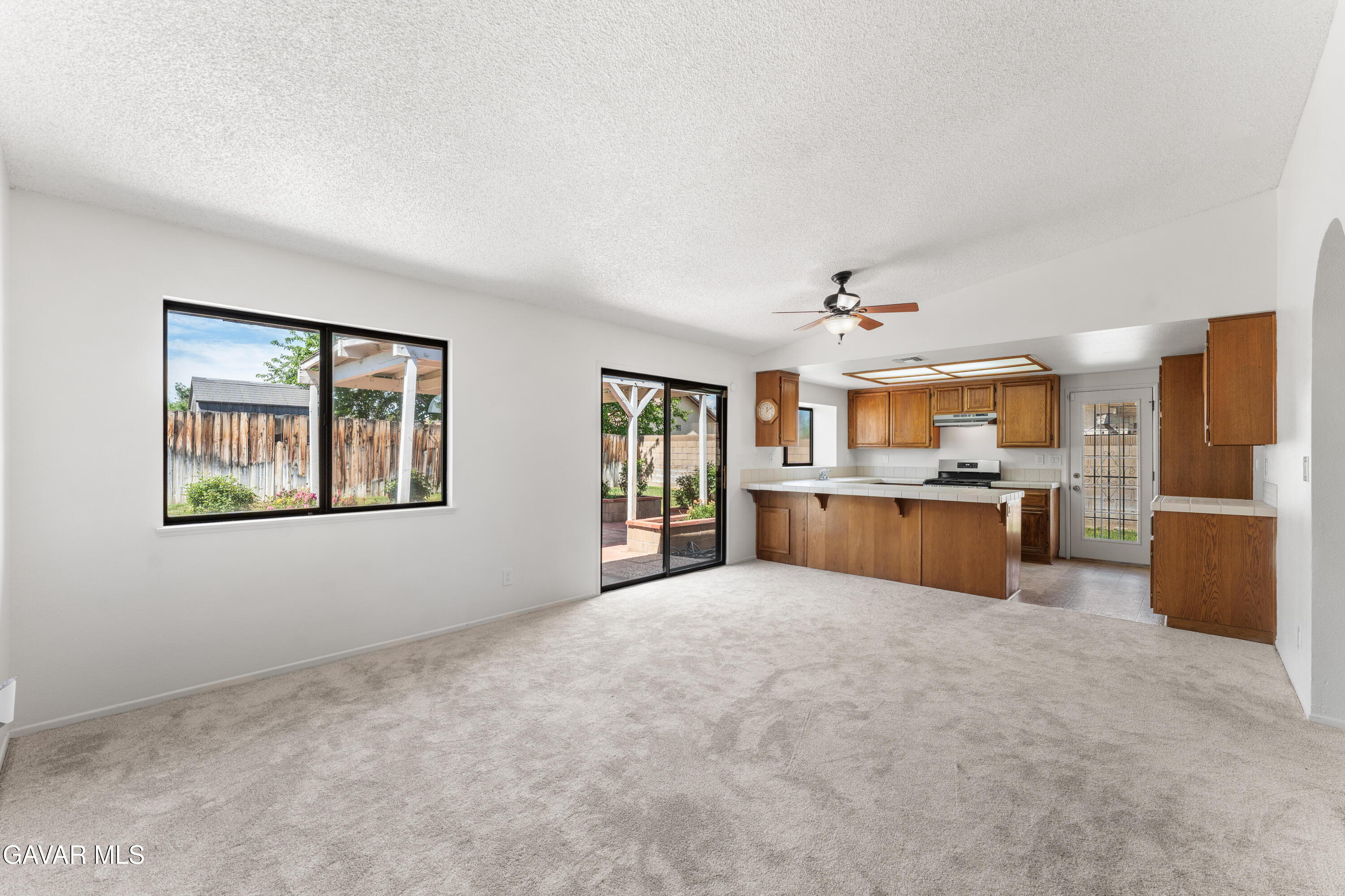 38027 Raintree Lane Palmdale, CA 93552 - Photo 12 of 38 Raintree-15