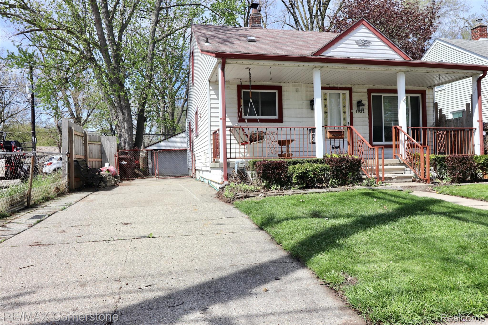4532 Howe Road Wayne, MI 48184 - Photo 2 of 24