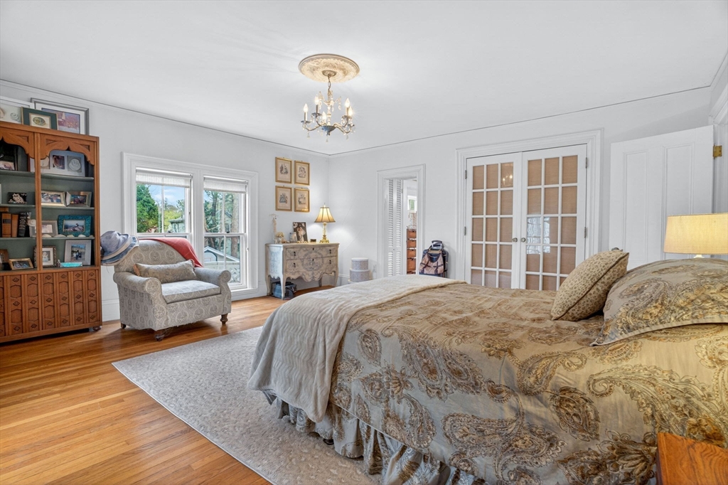 642 Worcester Street Wellesley, MA 02482 - Photo 16 of 34