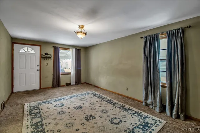 $164,999 | 281 West Hazeltine Avenue, Tonawanda, NY 14217