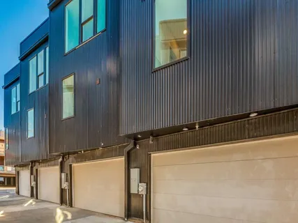 $624,000 | 426 West 9th Street, Unit 105, Dallas, TX 75208