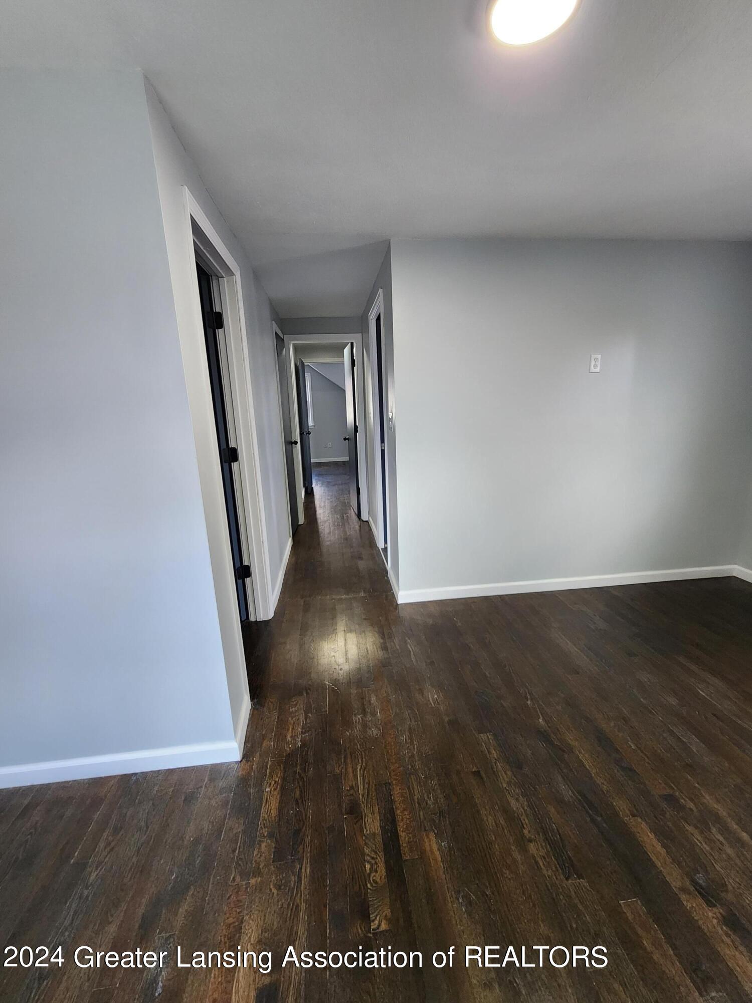 2511 Fairfax Road Lansing, MI 48910 - Photo 34 of 46 20240316_170723