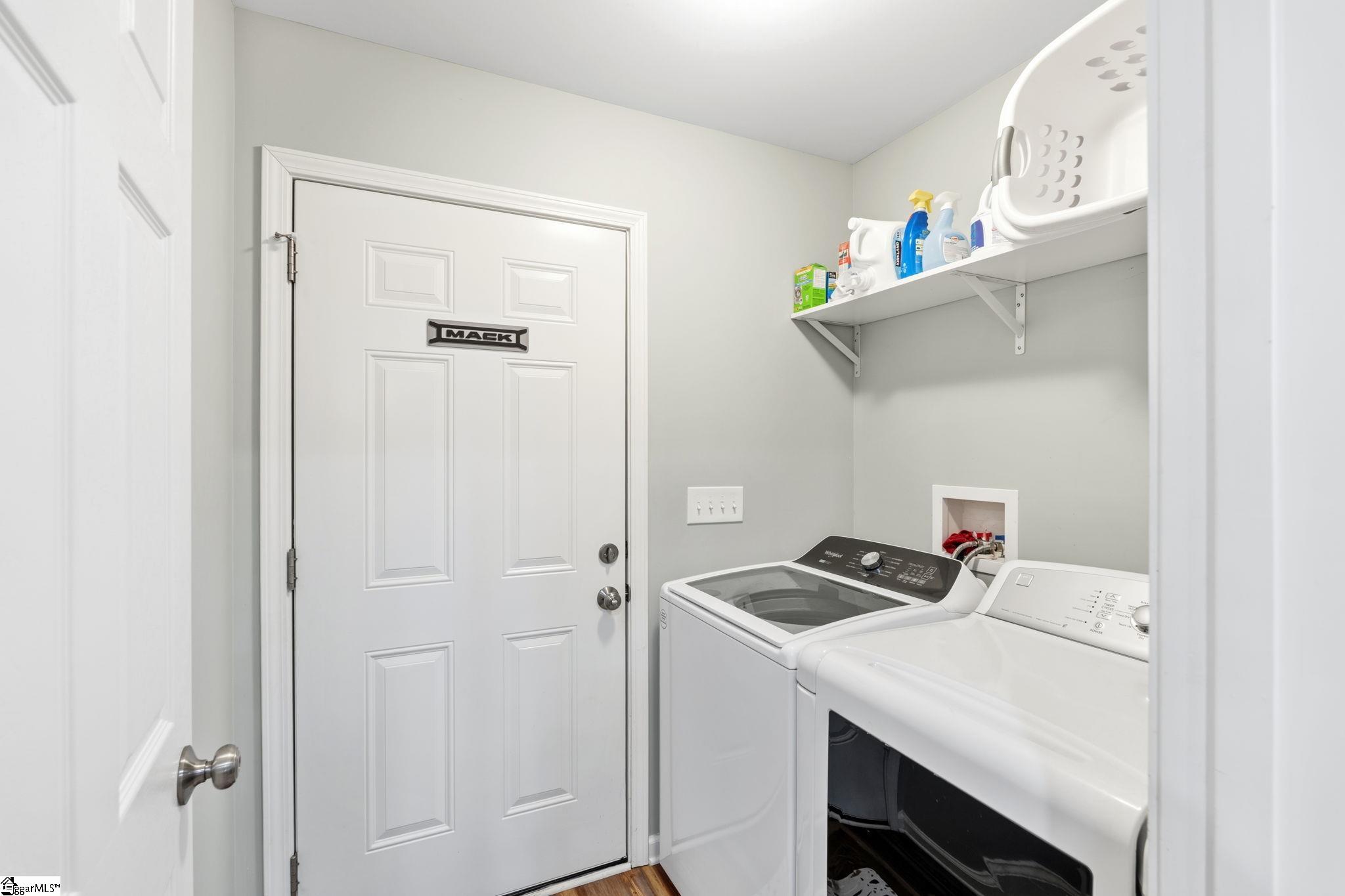 2762 Allen Bridge Road Fountain Inn, SC 29644 - Photo 15 of 41