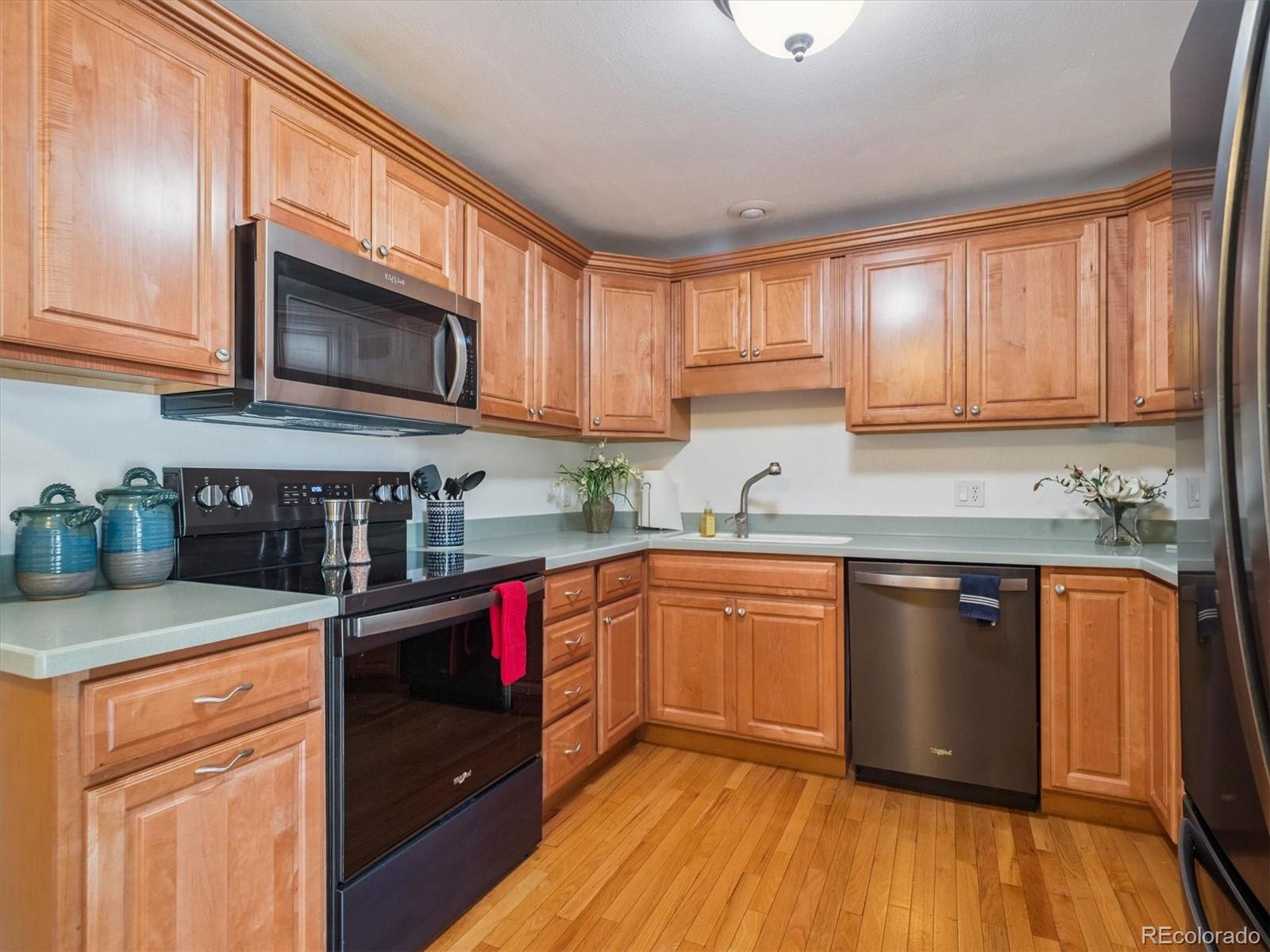 5945 West Colgate Place Denver, CO 80227 - Photo 8 of 35