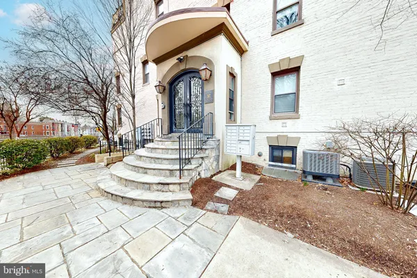 $1,750 | 6 Rhode Island Avenue Northwest, Unit 2, Washington, DC 20001