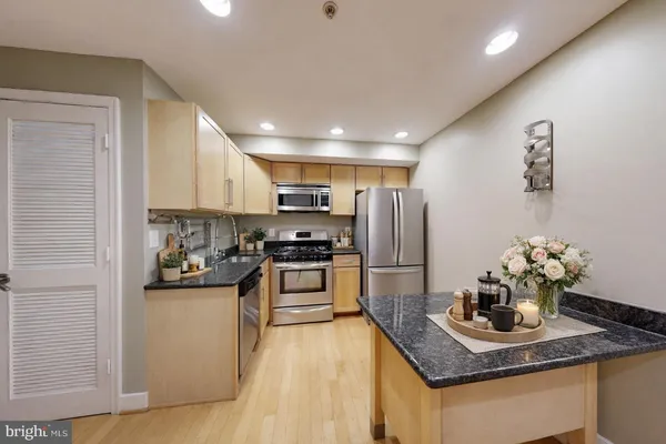 $1,750 | 6 Rhode Island Avenue Northwest, Unit 2, Washington, DC 20001