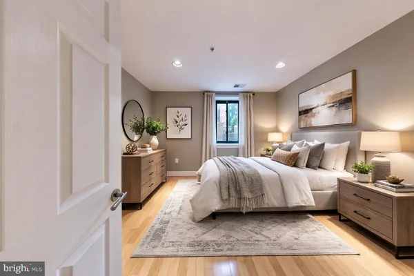$1,750 | 6 Rhode Island Avenue Northwest, Unit 2, Washington, DC 20001