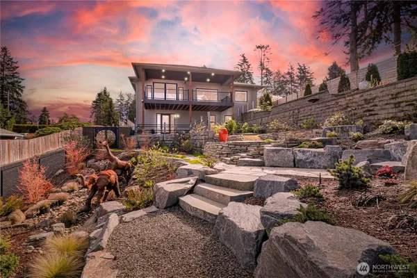 $1,350,000 | 25641 Marine View Drive South, Des Moines, WA 98198