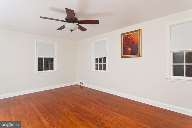 1317 Southview Road Baltimore, MD 21218 - Photo 4 of 10 Bedroom (Master)