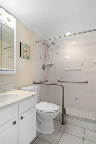 $135,000 | 10033 64th Avenue North, Unit 4, St. Petersburg, FL 33708