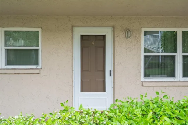 $135,000 | 10033 64th Avenue North, Unit 4, St. Petersburg, FL 33708
