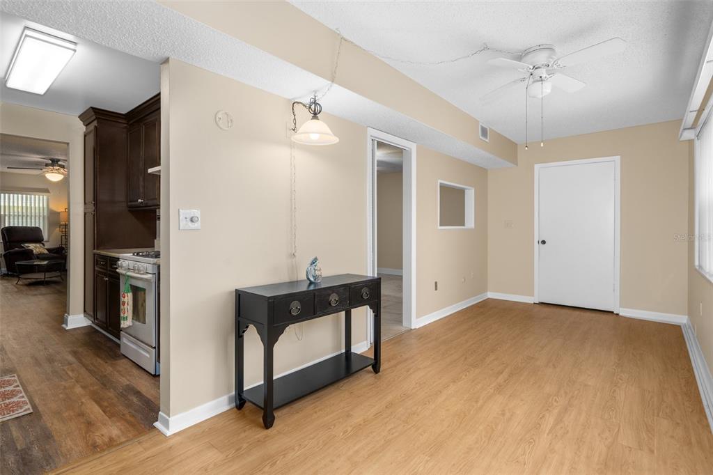 10033 64th Avenue North, Unit 4 St. Petersburg, FL 33708 - Photo 7 of 48