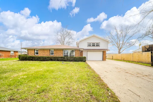 $249,900 | 5618 Harmeson Drive, Anderson, IN 46013