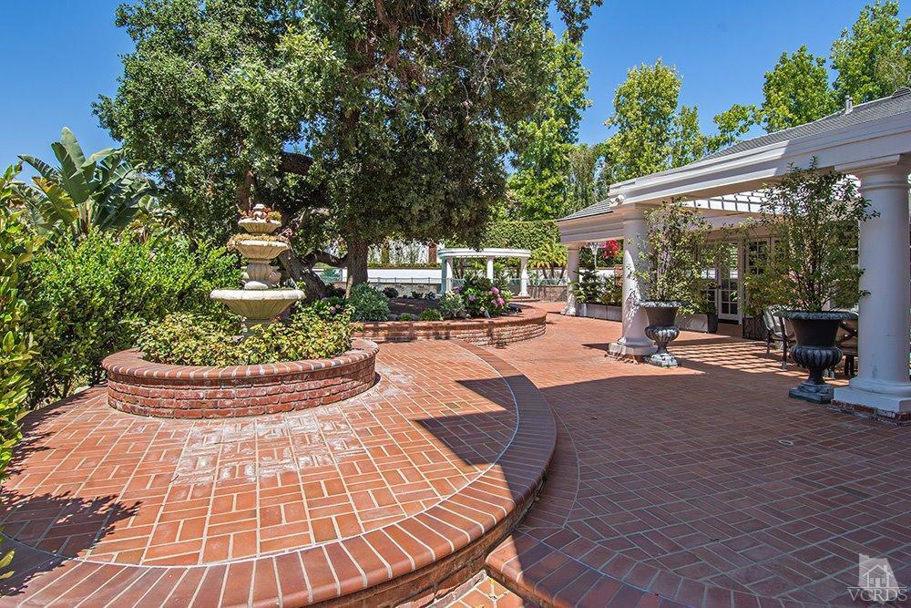 1784 Upper Ranch Road Westlake Village, CA 91362 - Photo 41 of 53 a view of a backyard with sitting area