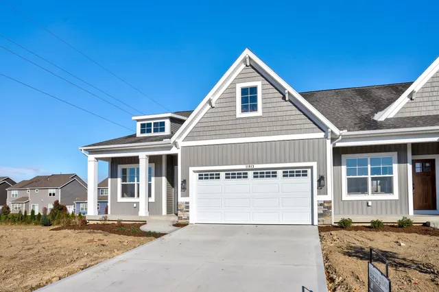 $434,900 | 11913 Smithfield Drive, Holland, MI 49424