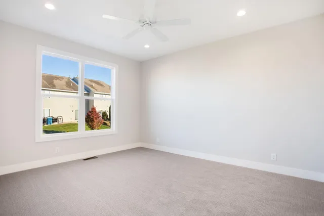 $434,900 | 11913 Smithfield Drive, Holland, MI 49424