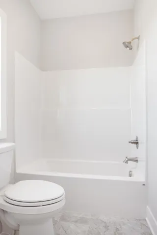 $434,900 | 11913 Smithfield Drive, Holland, MI 49424