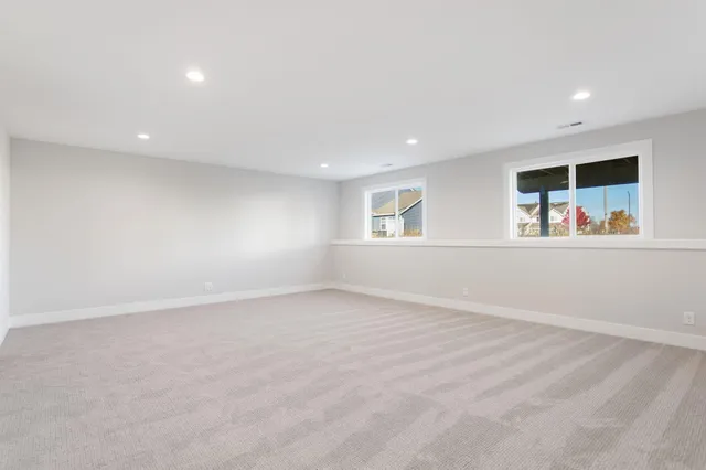 $434,900 | 11913 Smithfield Drive, Holland, MI 49424