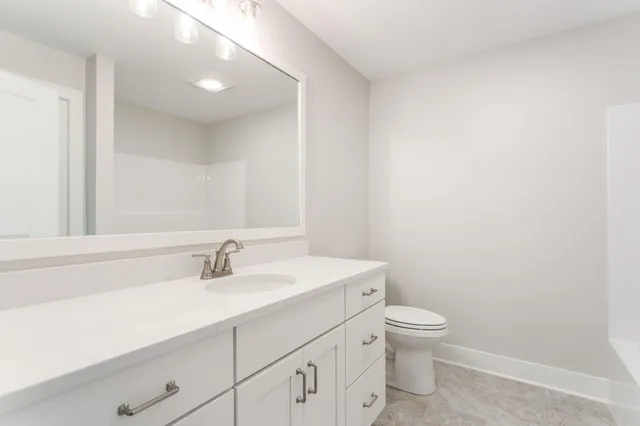 $434,900 | 11913 Smithfield Drive, Holland, MI 49424