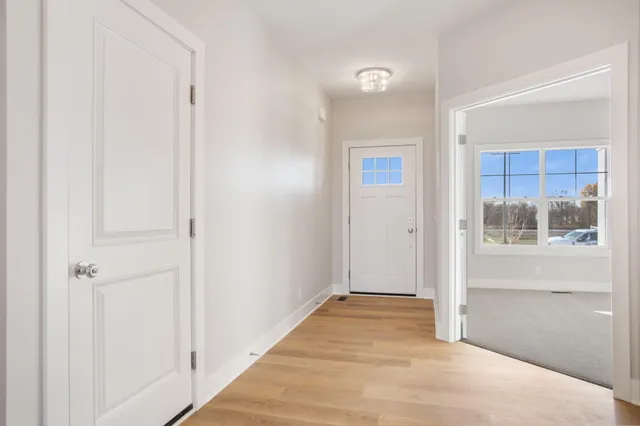 $434,900 | 11913 Smithfield Drive, Holland, MI 49424