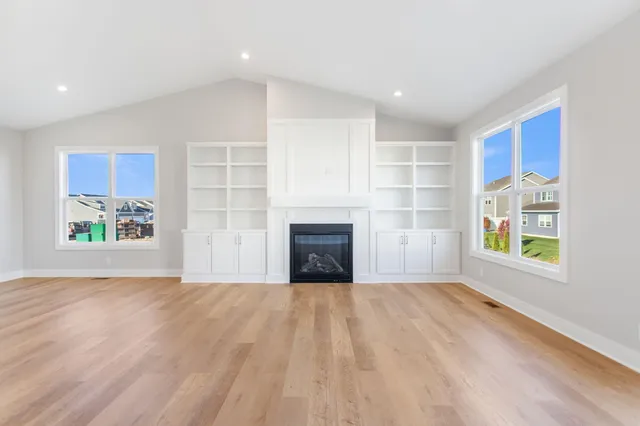 $434,900 | 11913 Smithfield Drive, Holland, MI 49424