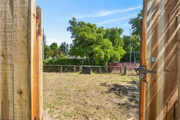 $585,000 | 4529 Euclid Avenue, Sacramento, CA 95822