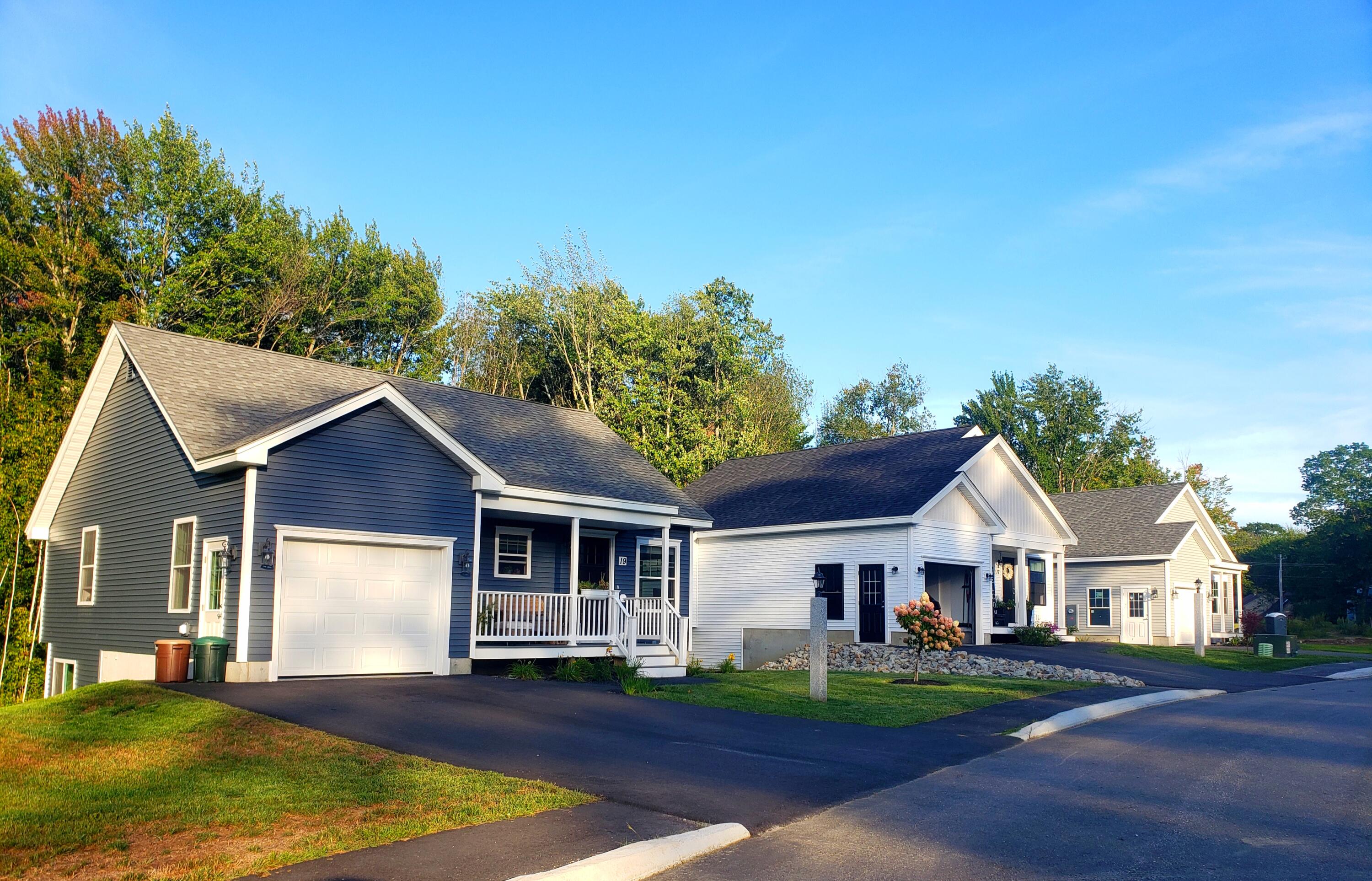 20 Heritage Way, Unit 15 Saco, ME 04072 - Photo 9 of 196 20250829_190415