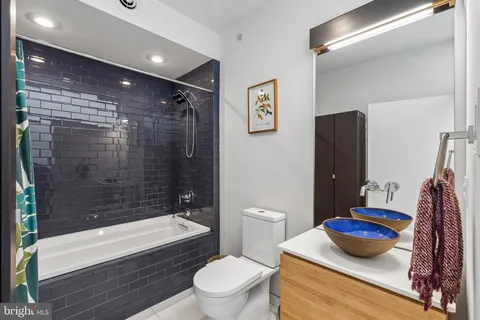 $725,000 | 151 West Laurel Street, Unit A, Philadelphia, PA 19123