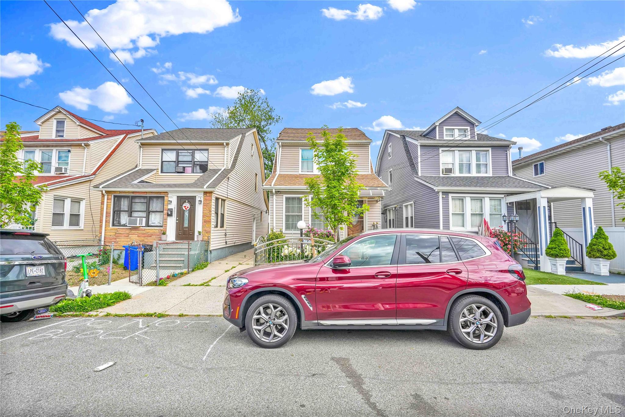 188-53 120th Road Queens, NY 11412 - Photo 3 of 33