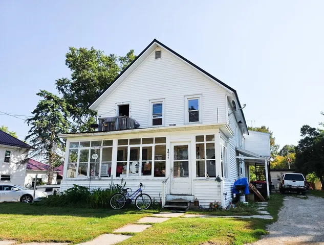 $199,900 | 124 South Lake Street, Gillett, WI 54124