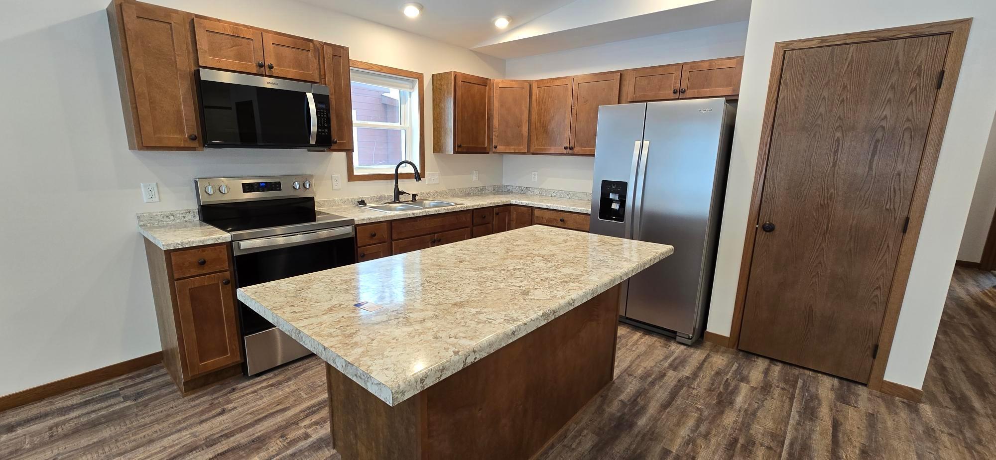 610 East 4th Street Albert Lea, MN 56007 - Photo 9 of 34