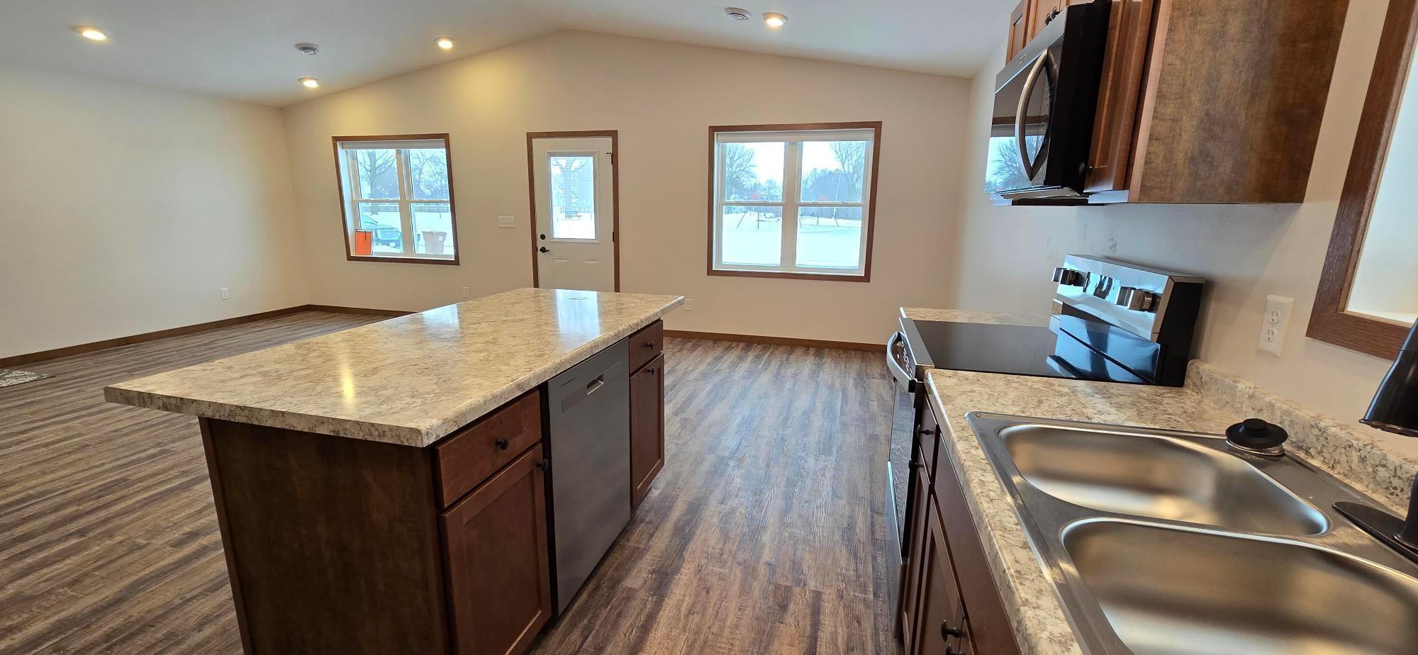 610 East 4th Street Albert Lea, MN 56007 - Photo 10 of 34