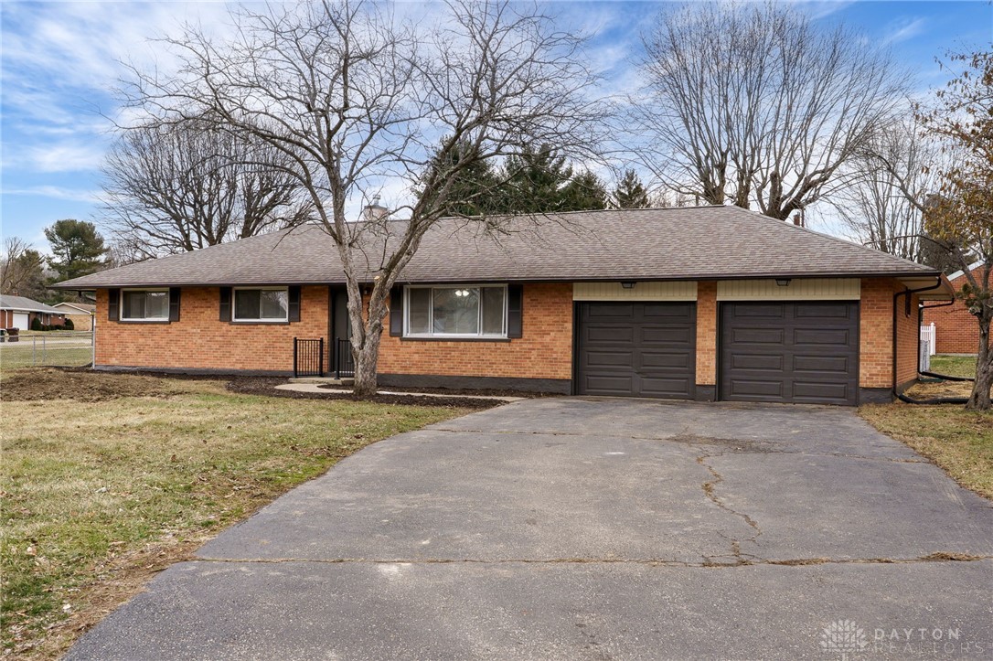 1072 Yellowstone Road Xenia, OH 45385 - Photo 2 of 40 Gallery Image 2