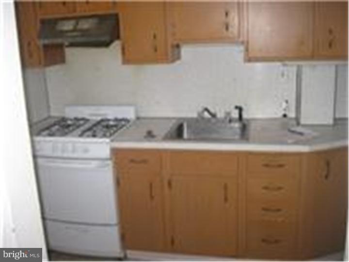 331 Rural Avenue Chester, PA 19013 - Photo 4 of 8 Kitchen
