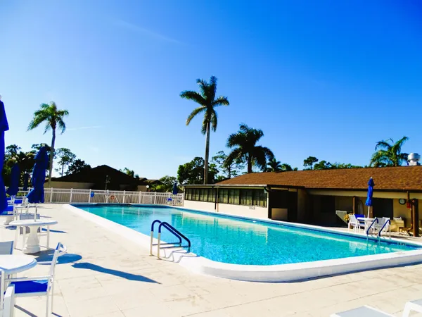 $1,500 | 409 Pine Glen Lane, Unit A2, Greenacres, FL 33463