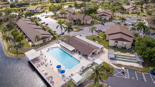 $1,500 | 409 Pine Glen Lane, Unit A2, Greenacres, FL 33463