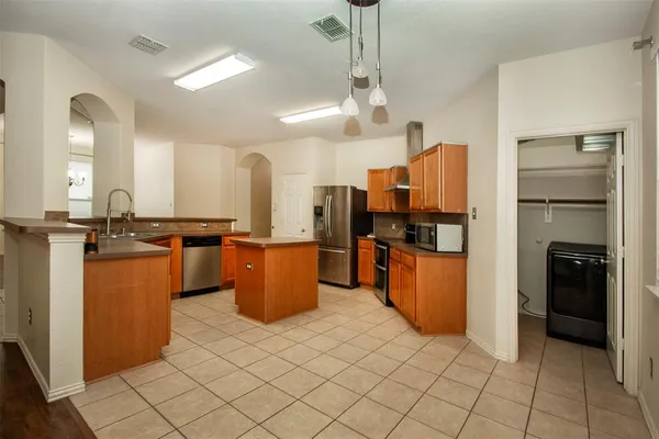 $2,500 | 5712 Eureka Bend, McKinney, TX 75070