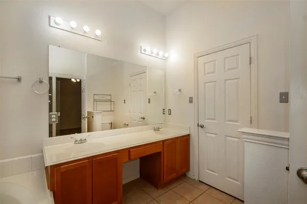 $2,500 | 5712 Eureka Bend, McKinney, TX 75070
