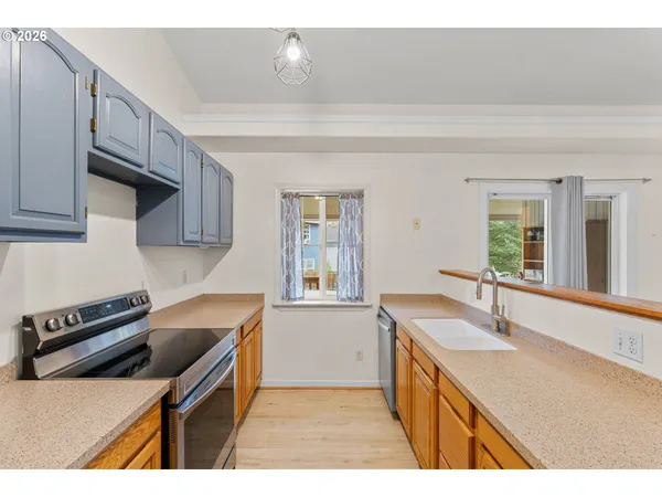 $349,000 | 720 Southwest Pioneer Court, Willamina, OR 97396