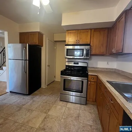 $2,950 | 435 Birchwood Road, Northvale, NJ 07647