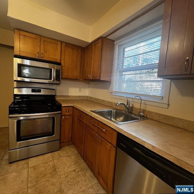 435 Birchwood Road, Unit 2 Northvale, NJ 07647 - Photo 14 of 32