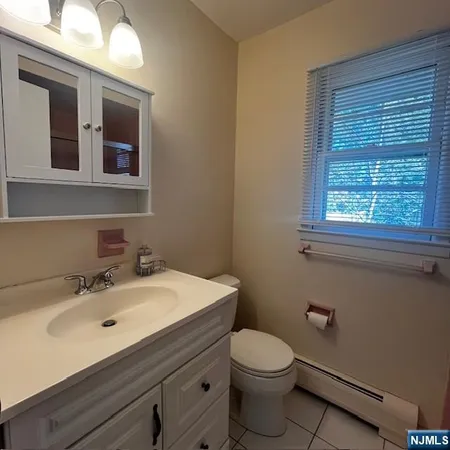 $2,950 | 435 Birchwood Road, Unit 2, Northvale, NJ 07647