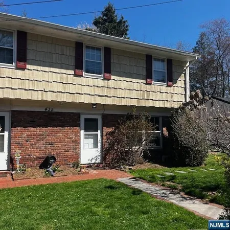 $2,950 | 435 Birchwood Road, Northvale, NJ 07647