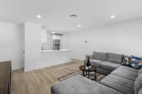 $438,500 | 950 Northeast 23rd Place, Pompano Beach, FL 33064