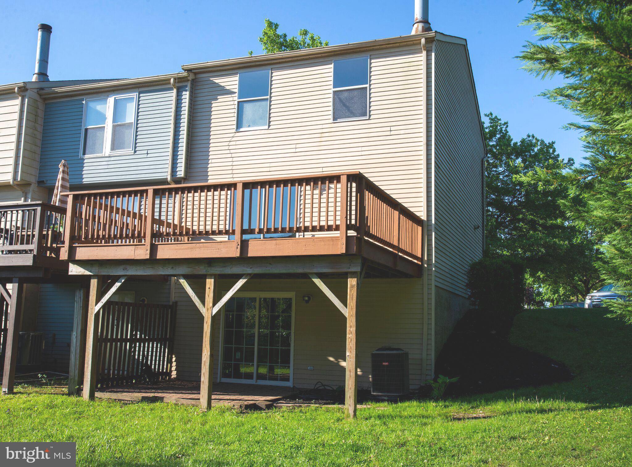 22 Trailwood Road Nottingham, MD 21236 - Photo 25 of 27 Exterior - Deck